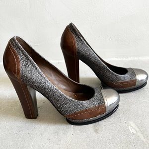 BCBG platform heel size 9